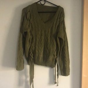 Green V-Neck Quilted Sweater (S/M)